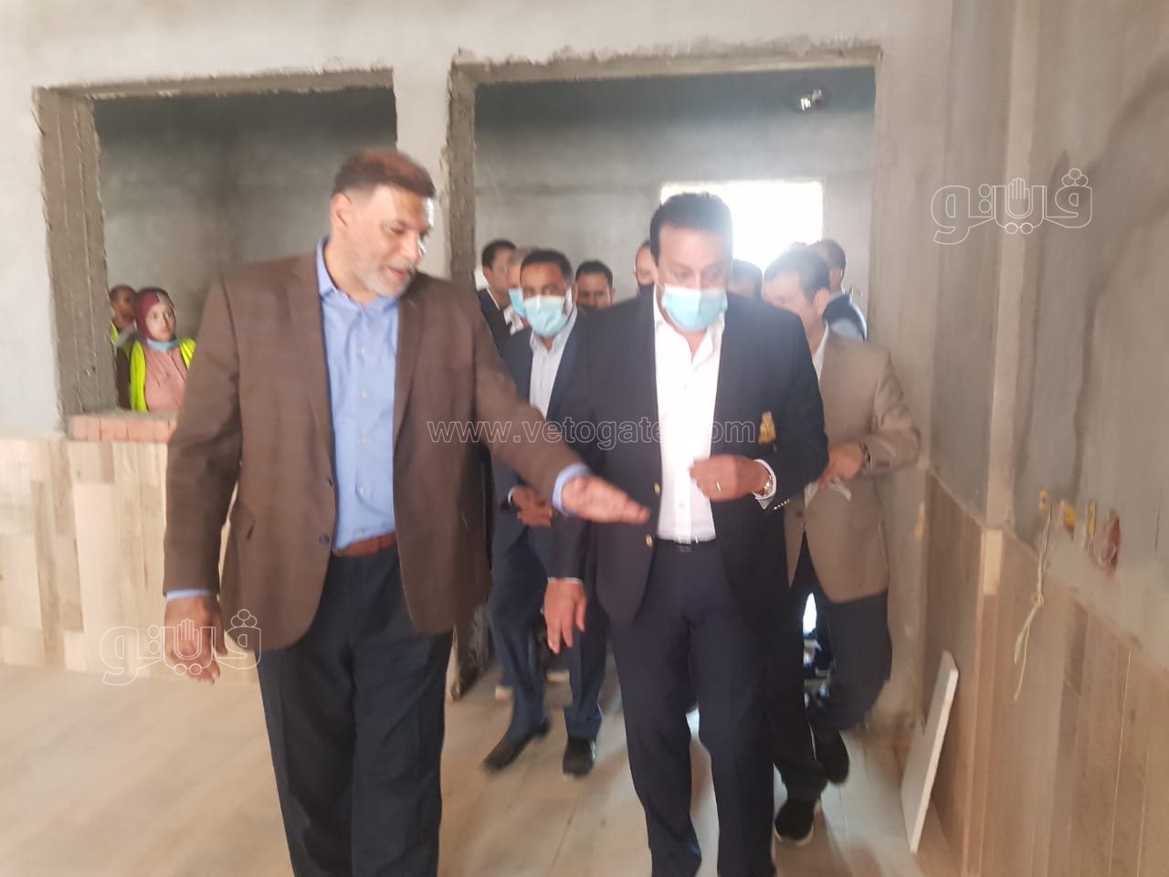 وزير التعليم العالي يتفقد إنشاءات حرم جامعة مطروح الجديد (12)