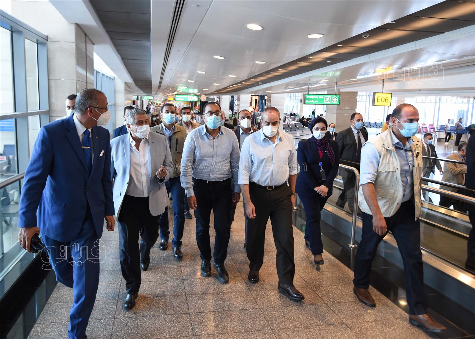 رئيس الوزراء يتفقد مبنى الركاب 2 و3 بمطار القاهرة للاطمئنان على السفر والوصول (4)