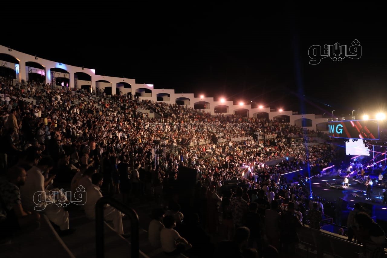 محمد منير يتألق فى حفل المسرح الرومانى (20)