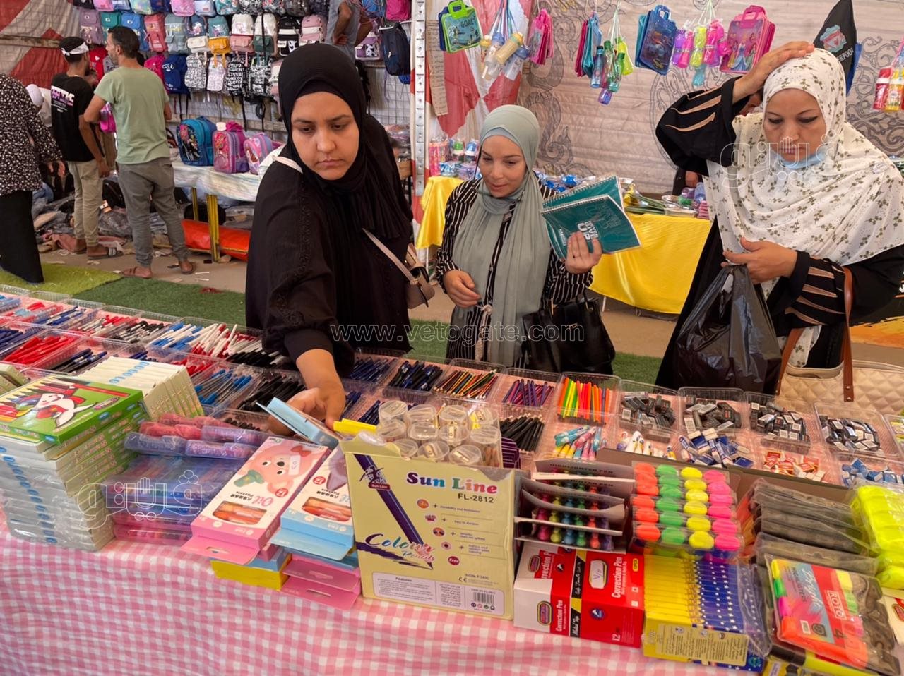 محافظ شمال سيناء يفتتح معرض أهلا مدارس بالعريش (1)