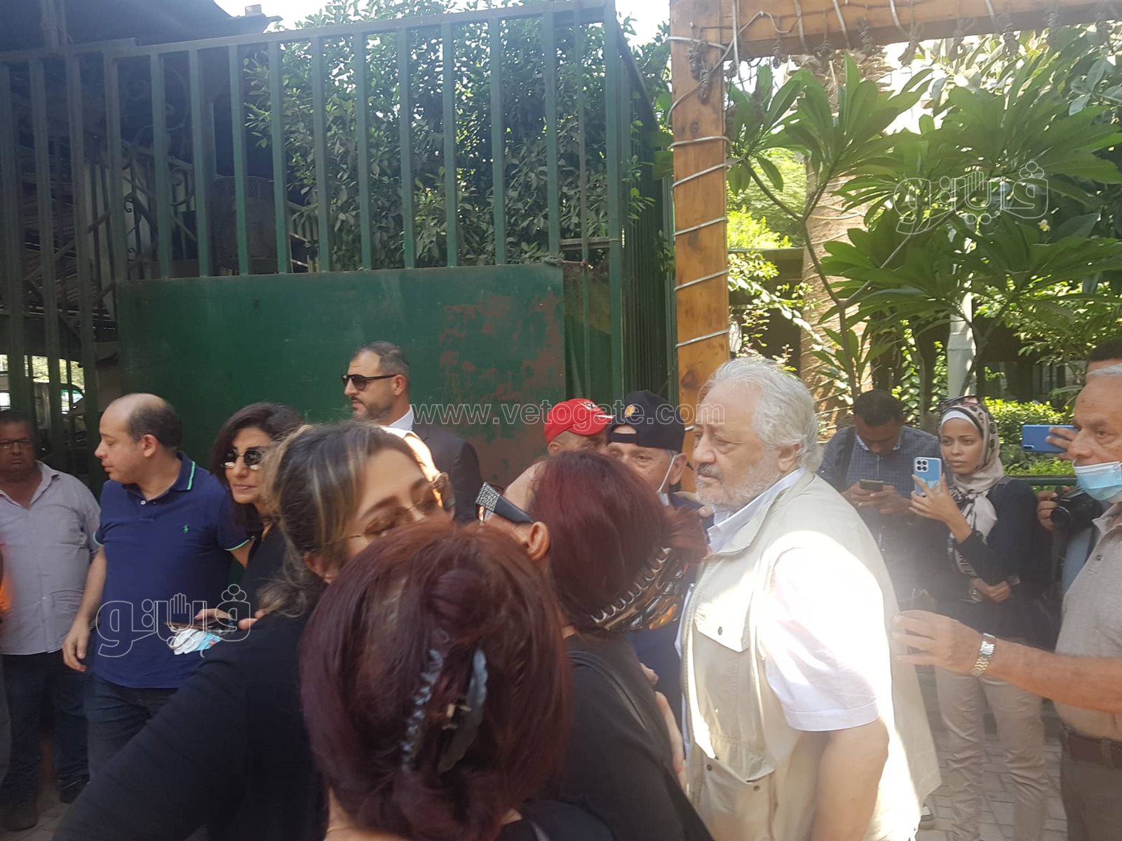 جنازة زوجة خالد زكي (4)