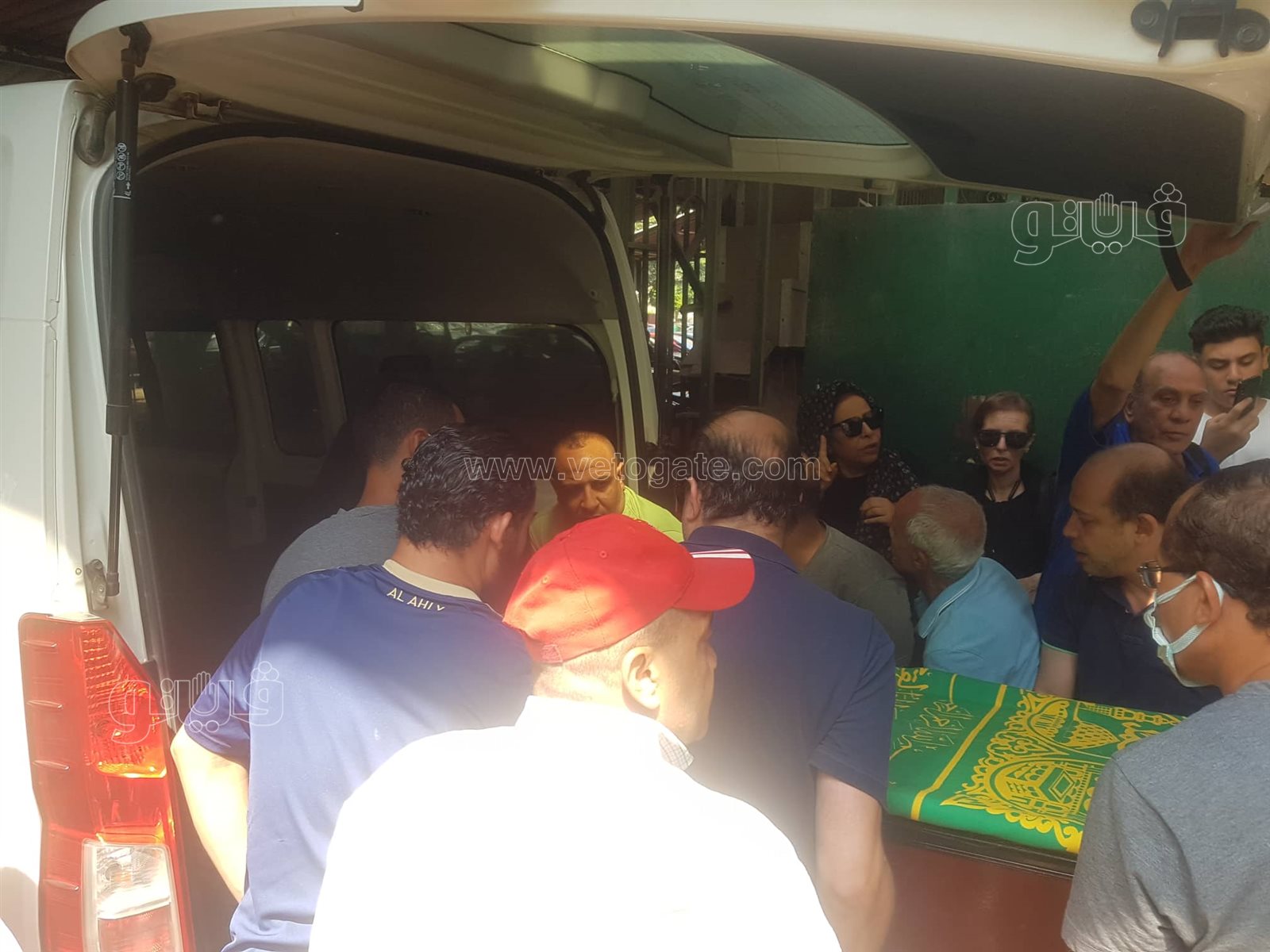 تشييع جثمان زوجة خالد زكي (4)