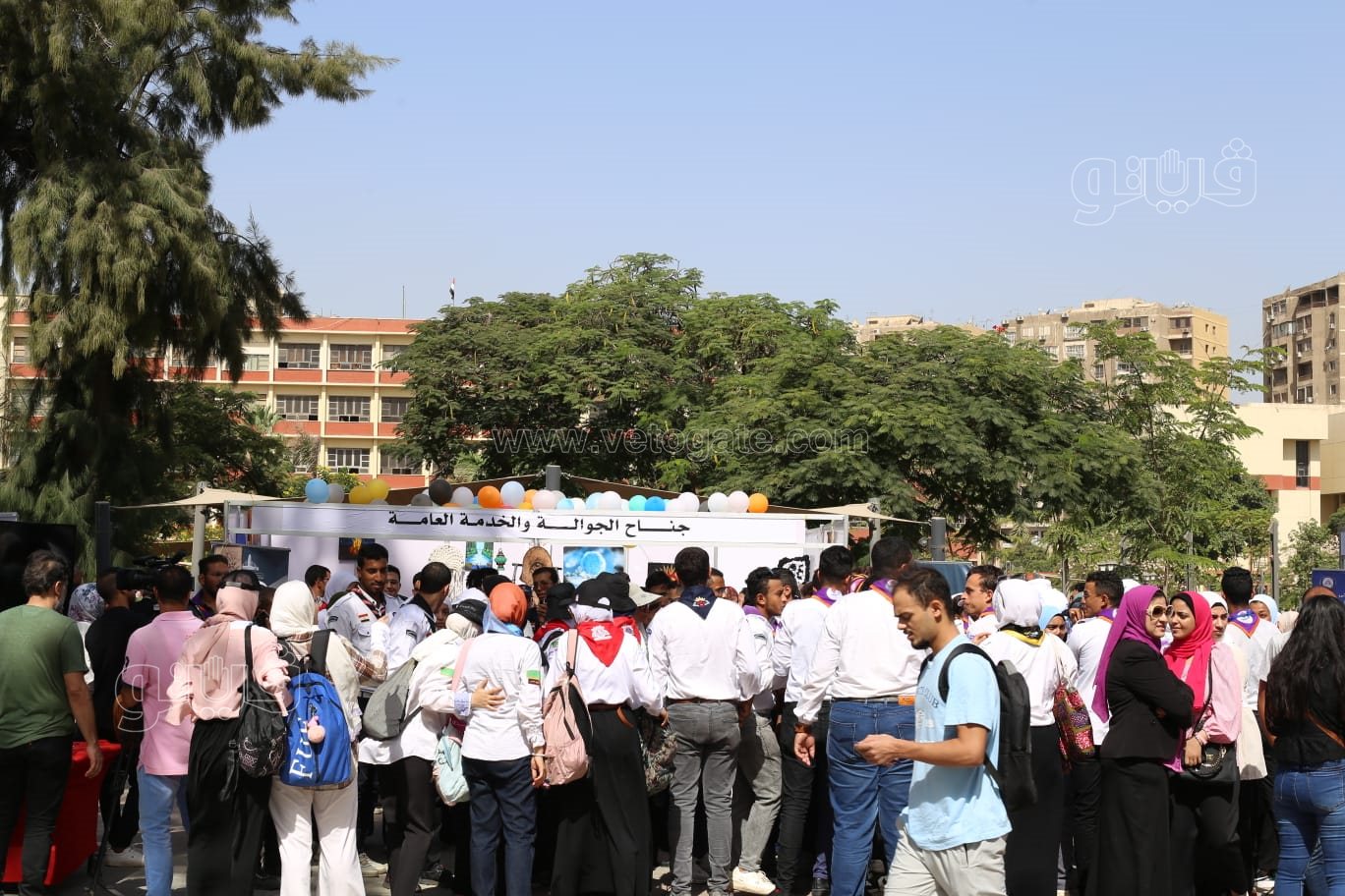 فرق الكشافة تستقبل الطلاب الجدد في أول يوم دراسي بجامعة عين شمس (1)