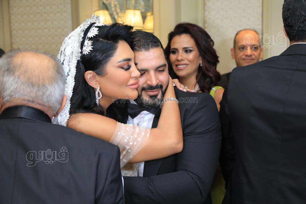 الكينج ونجوم الفن والإعلام يحتفلون بزفاف سالي عبد السلام ومؤمن الباز (7)