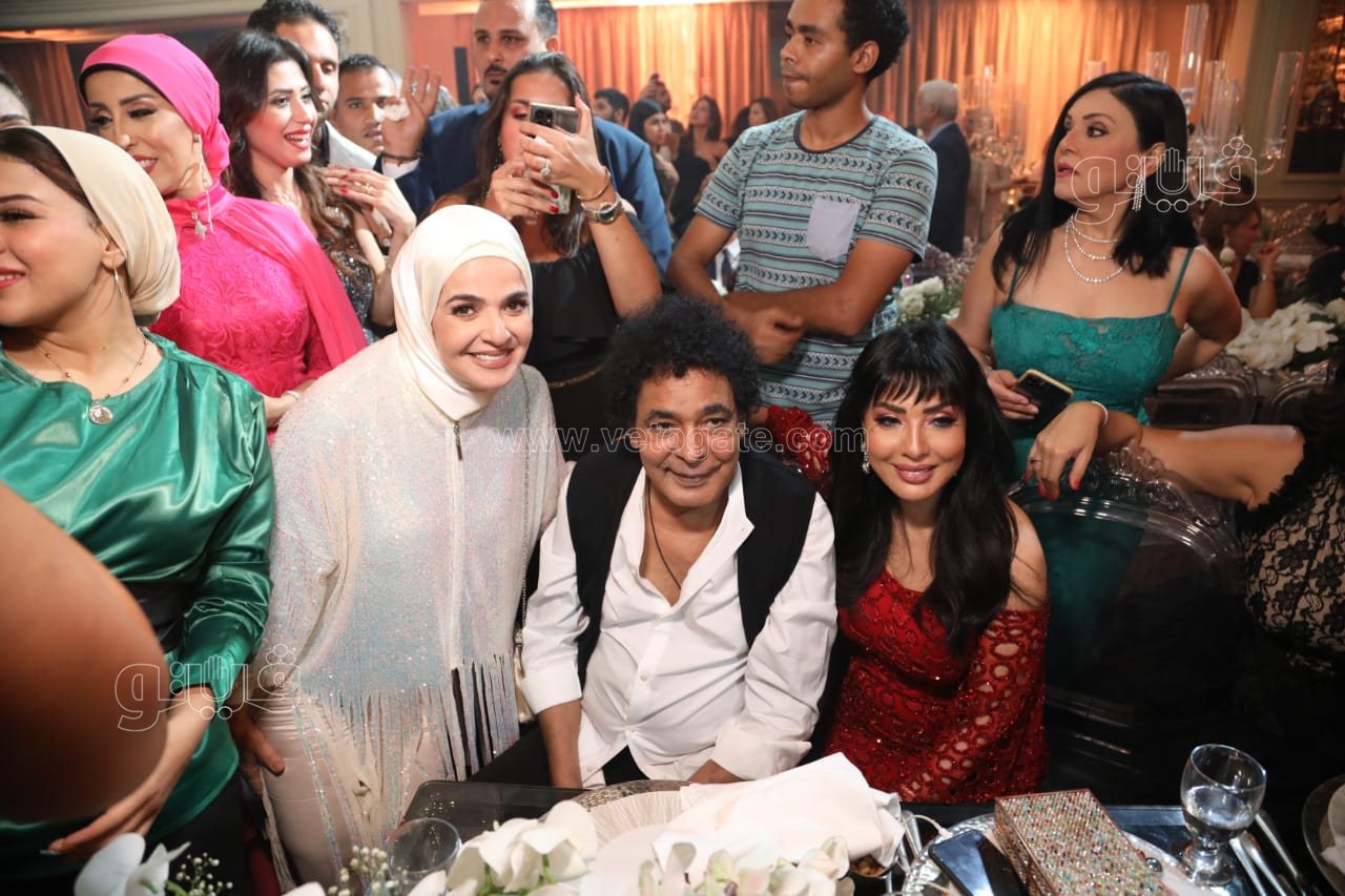 الكينج ونجوم الفن والإعلام يحتفلون بزفاف سالي عبد السلام ومؤمن الباز (12)