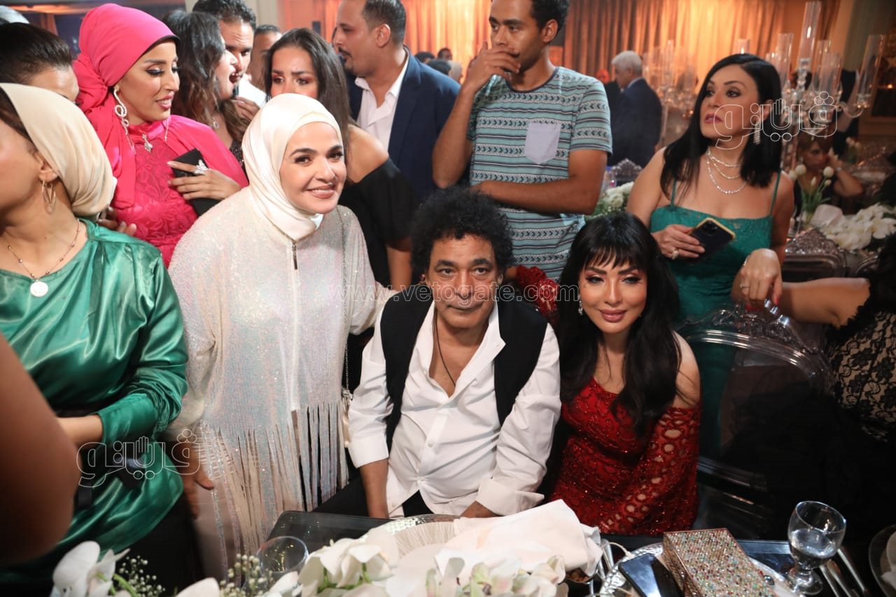 الكينج ونجوم الفن والإعلام يحتفلون بزفاف سالي عبد السلام ومؤمن الباز (13)