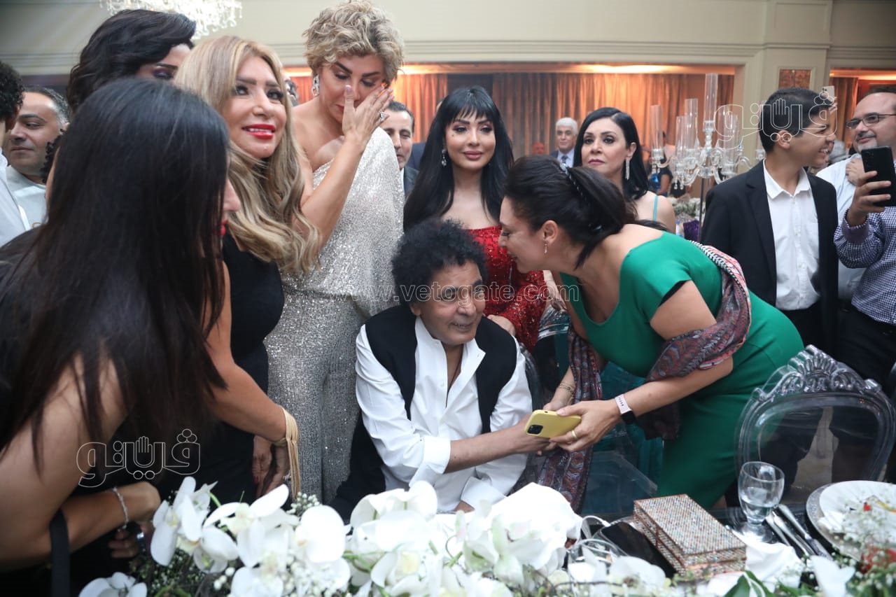 الكينج ونجوم الفن والإعلام يحتفلون بزفاف سالي عبد السلام ومؤمن الباز (17)