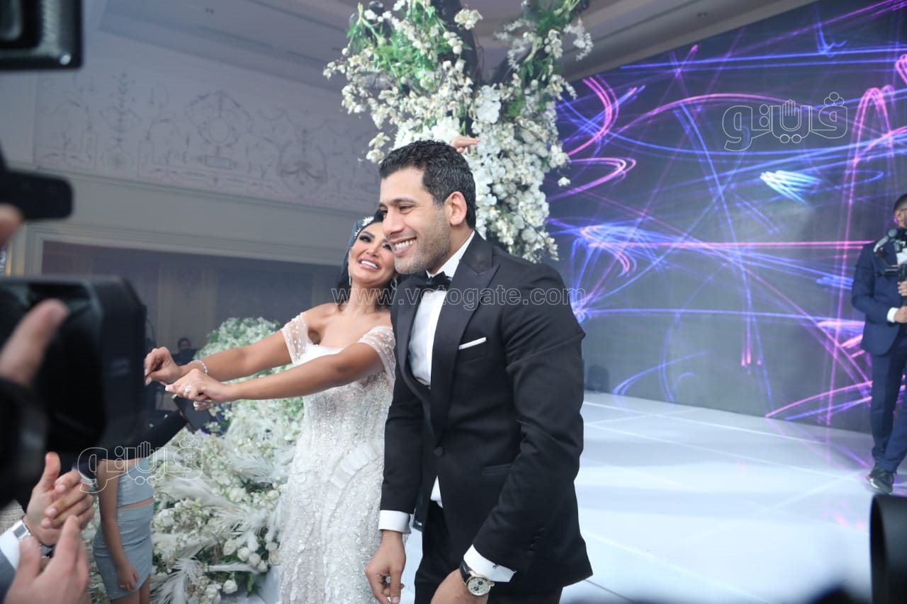 الكينج ونجوم الفن والإعلام يحتفلون بزفاف سالي عبد السلام ومؤمن الباز (24)