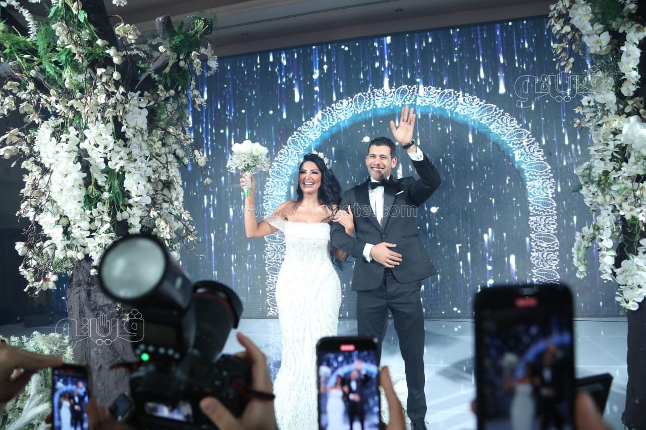 الكينج ونجوم الفن والإعلام يحتفلون بزفاف سالي عبد السلام ومؤمن الباز (33)