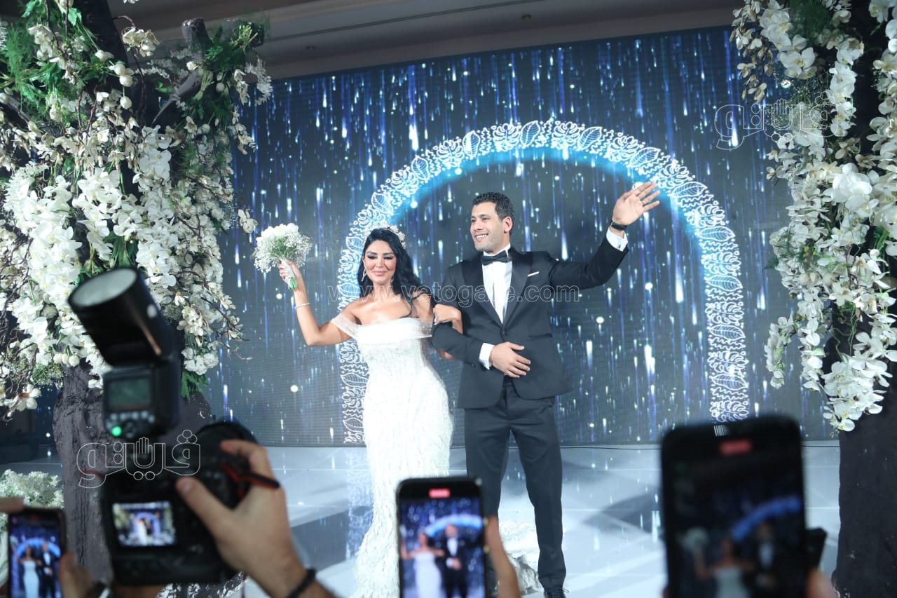 الكينج ونجوم الفن والإعلام يحتفلون بزفاف سالي عبد السلام ومؤمن الباز (34)