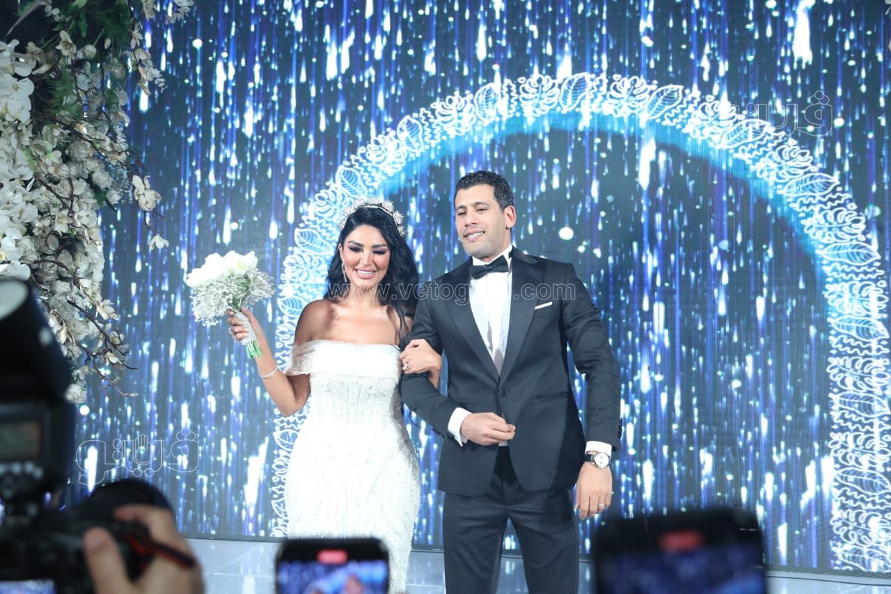 الكينج ونجوم الفن والإعلام يحتفلون بزفاف سالي عبد السلام ومؤمن الباز (36)