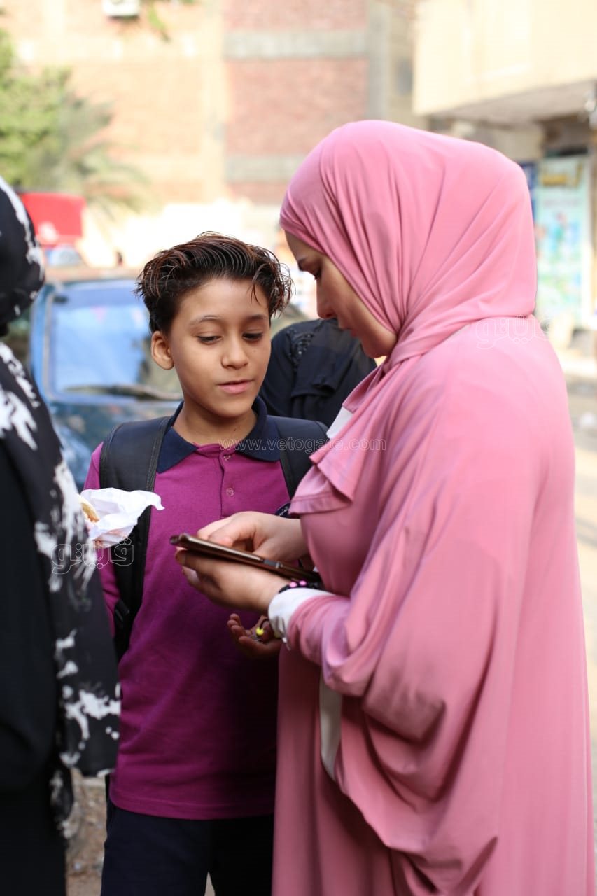 الكمامة وقياس الحرارة.. إجراءات احترازية مشددة قبل دخول الطلاب للمدارس (9)