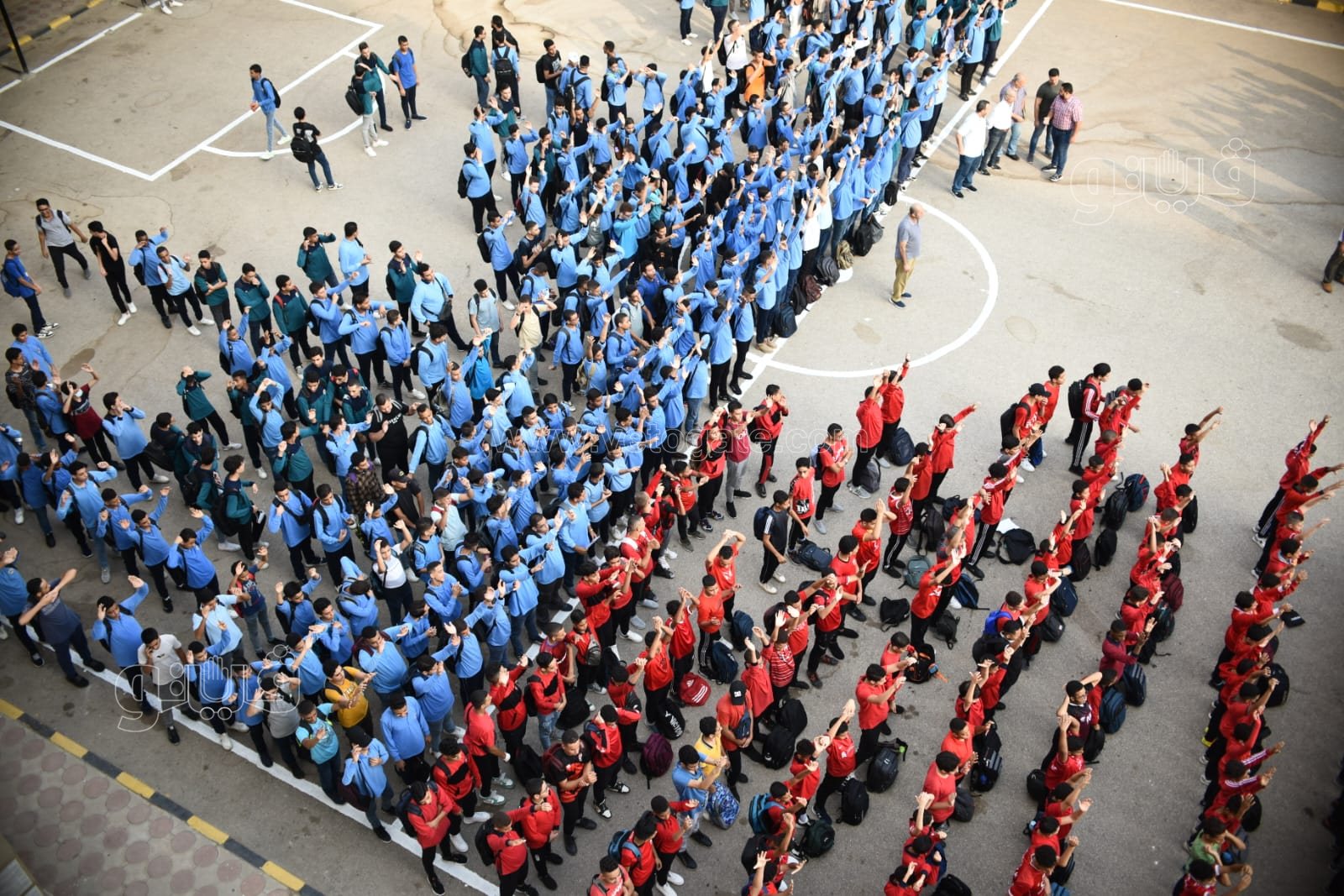 همة ونشاط.. طلاب مدرسية السعيدية يؤدون التمارين الرياضية بطابور الصباح (28)
