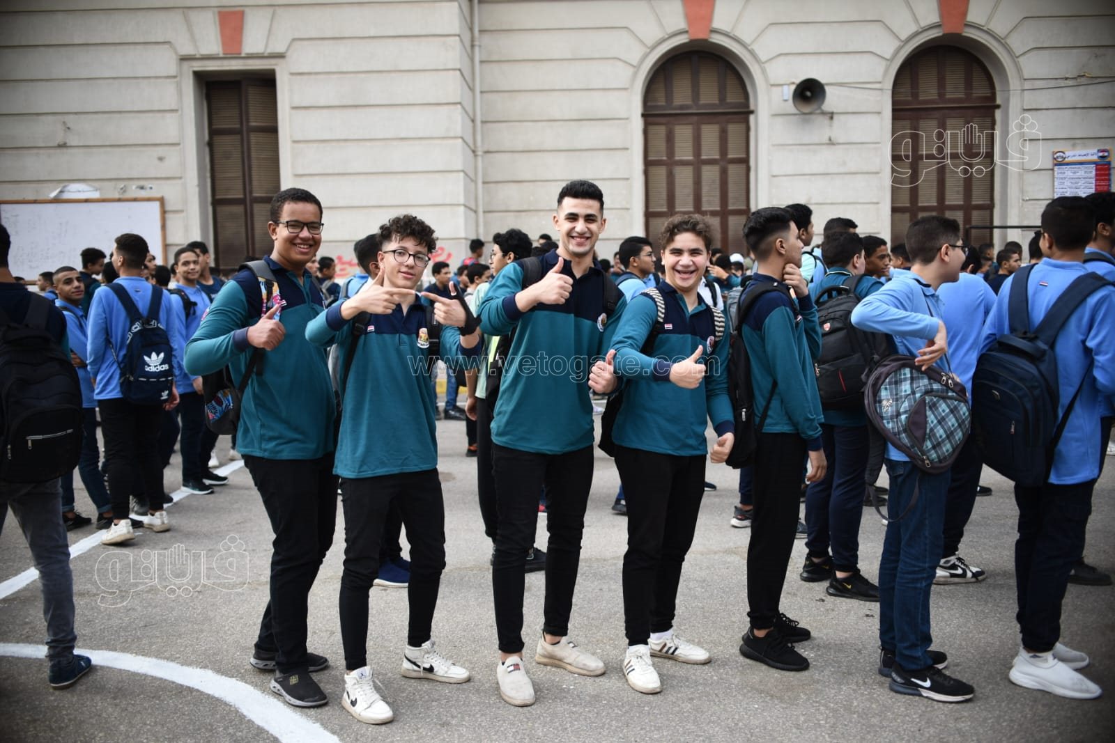 همة ونشاط.. طلاب مدرسية السعيدية يؤدون التمارين الرياضية بطابور الصباح (6)