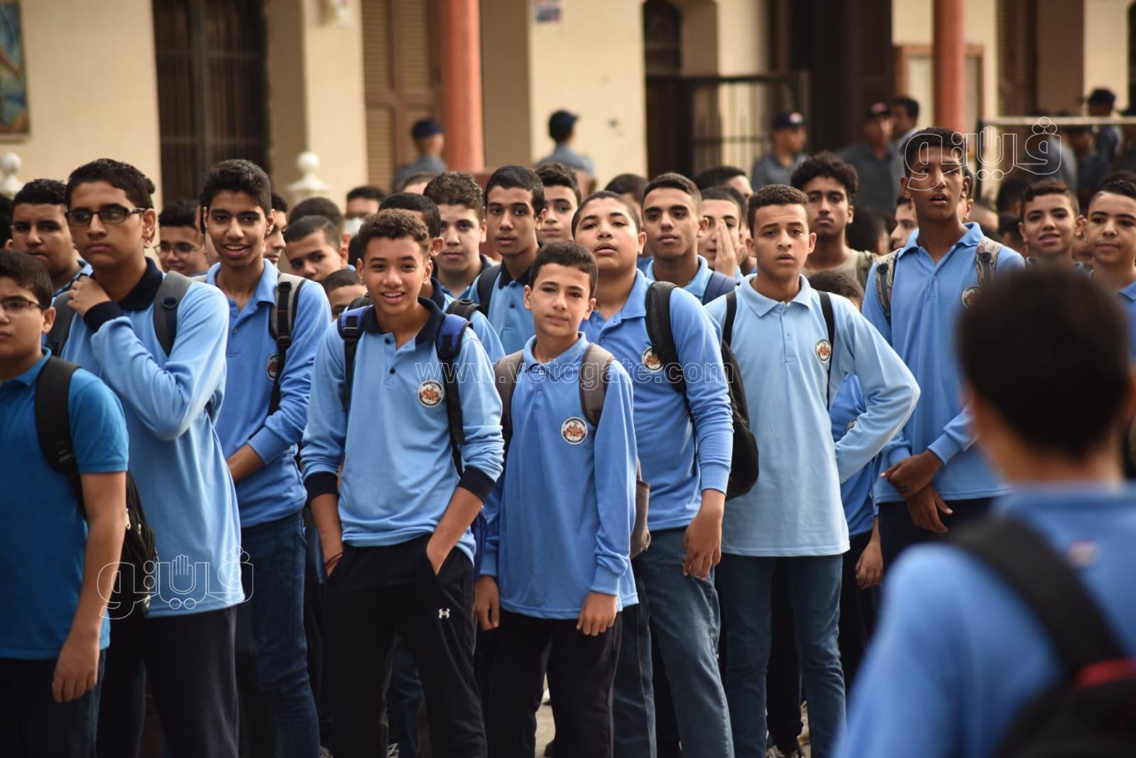 همة ونشاط.. طلاب مدرسية السعيدية يؤدون التمارين الرياضية بطابور الصباح (9)