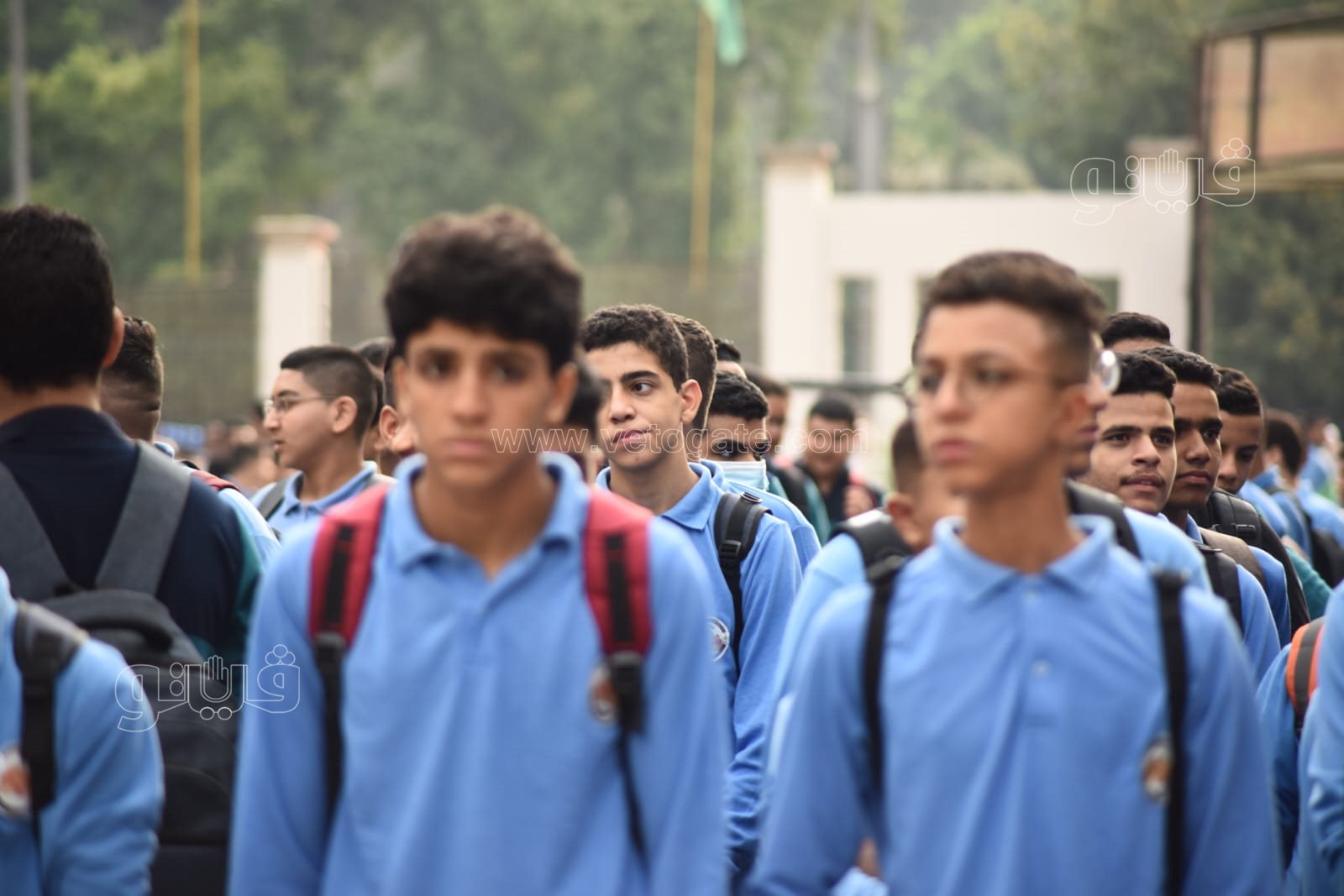 همة ونشاط.. طلاب مدرسية السعيدية يؤدون التمارين الرياضية بطابور الصباح (10)