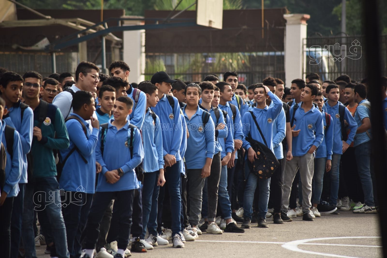 همة ونشاط.. طلاب مدرسية السعيدية يؤدون التمارين الرياضية بطابور الصباح (15)