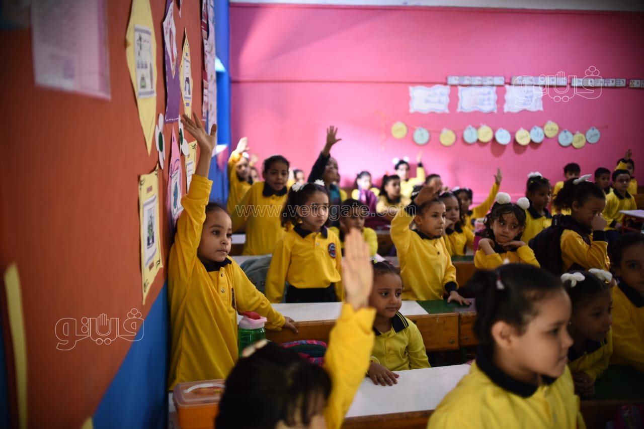 جرس الحصة ضرب.. انتظام الدراسة في مدارس الجيزة (17)