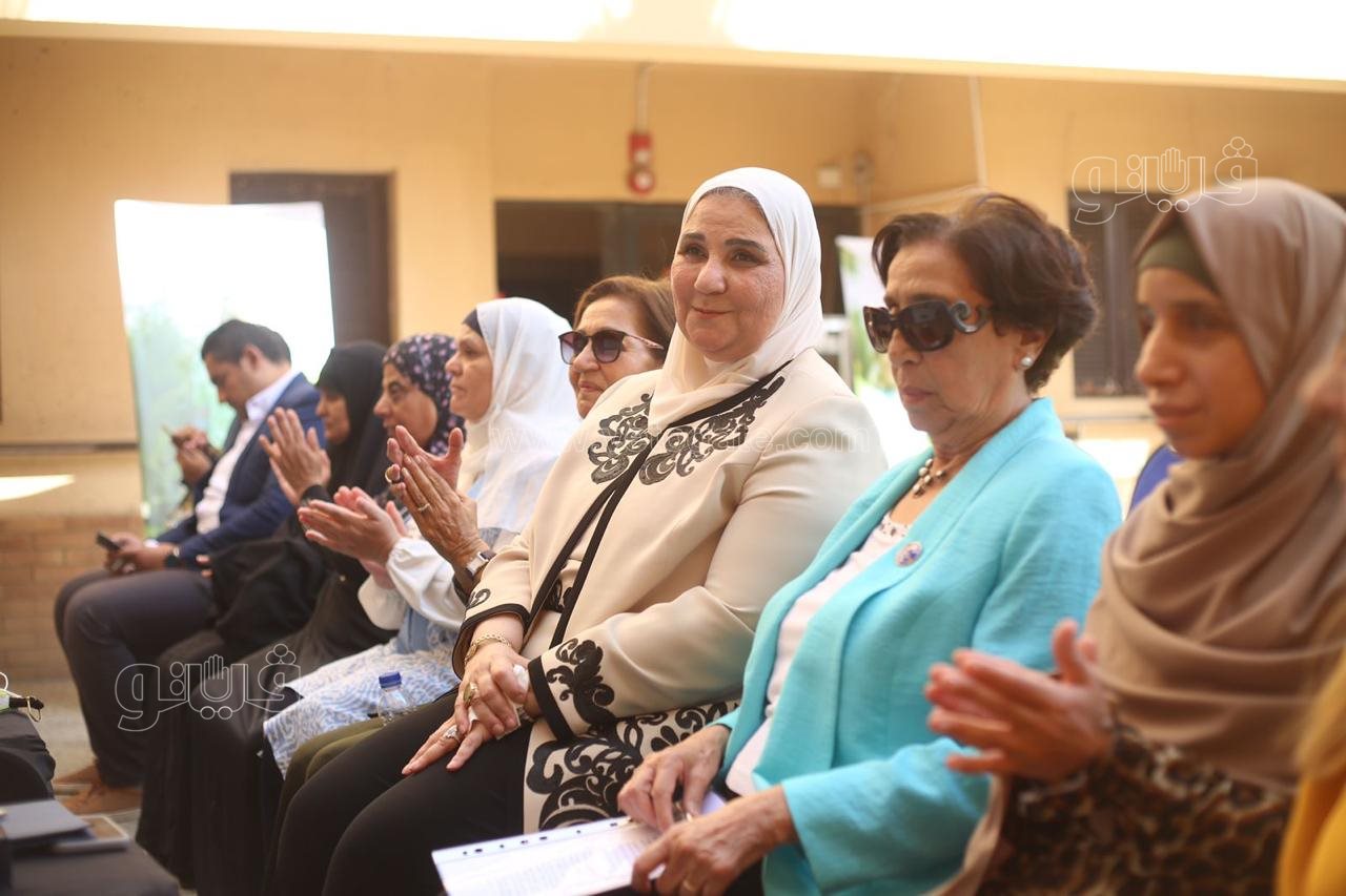 وزيرة التضامن تفتتح أول دار لرعاية السيدات الكفيفات المسنات في مصر (17)