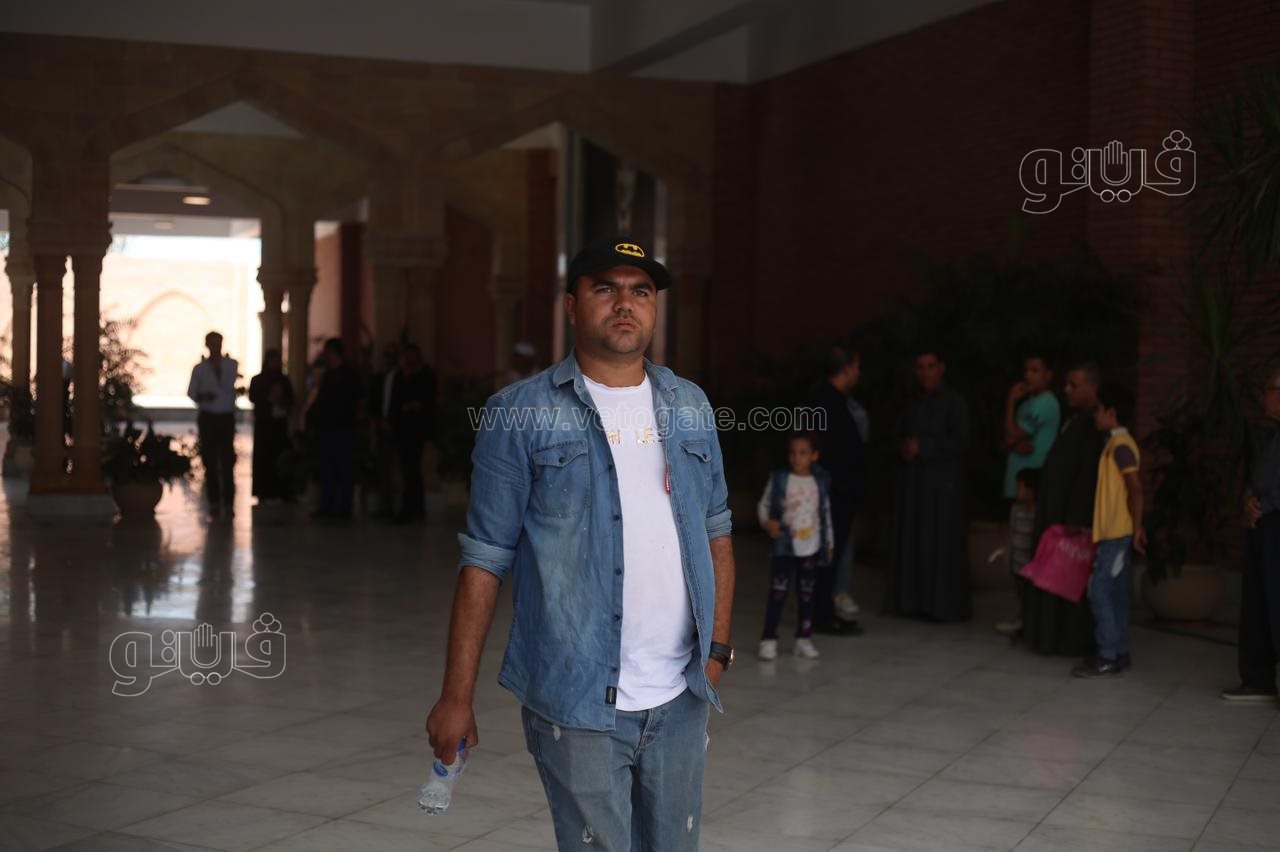  احتفال المواطنين بذكرى نصر أكتوبر أمام قبر مبارك (1)