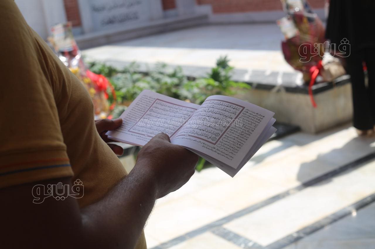  احتفال المواطنين بذكرى نصر أكتوبر أمام قبر مبارك (10)