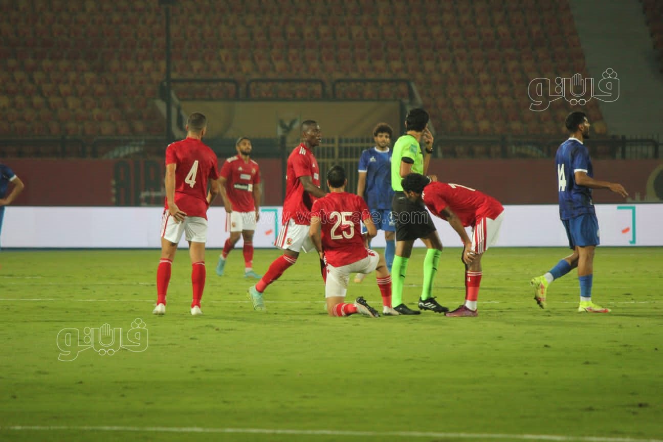 الأهلى وأسوان (15)