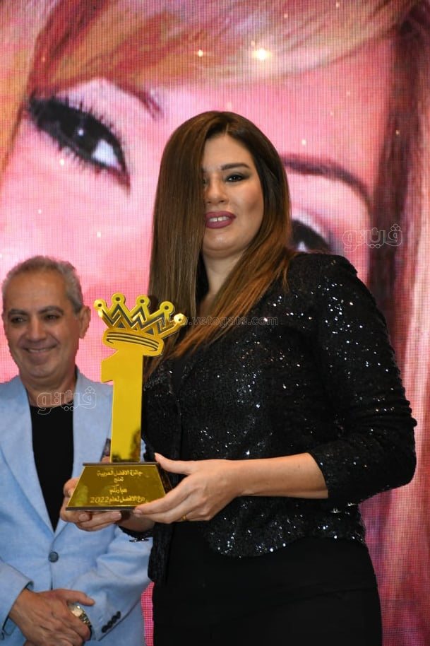 تكريم نجوم الفن في حفل جوائز الأفضل العربية (11)