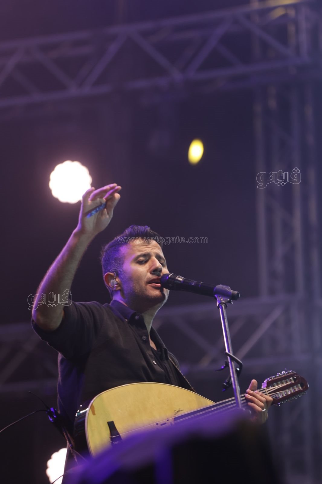 حمزة نمرة يتألق في حفله بالمنارة (10)