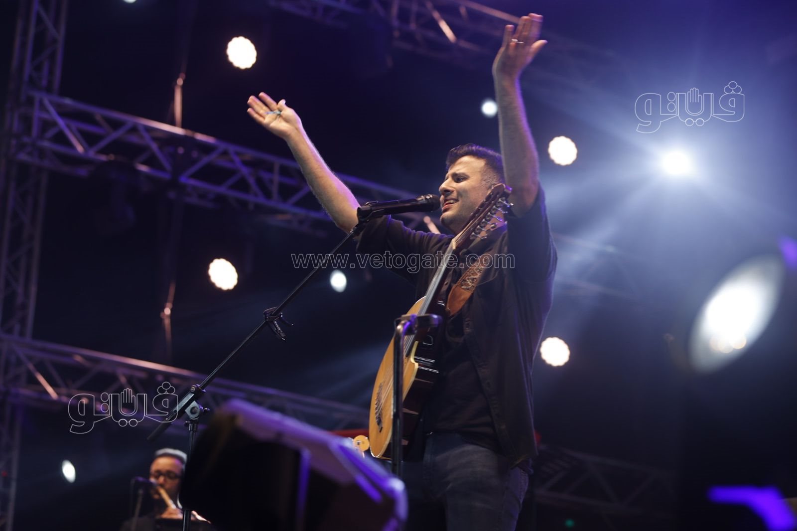 حمزة نمرة يتألق في حفله بالمنارة (9)