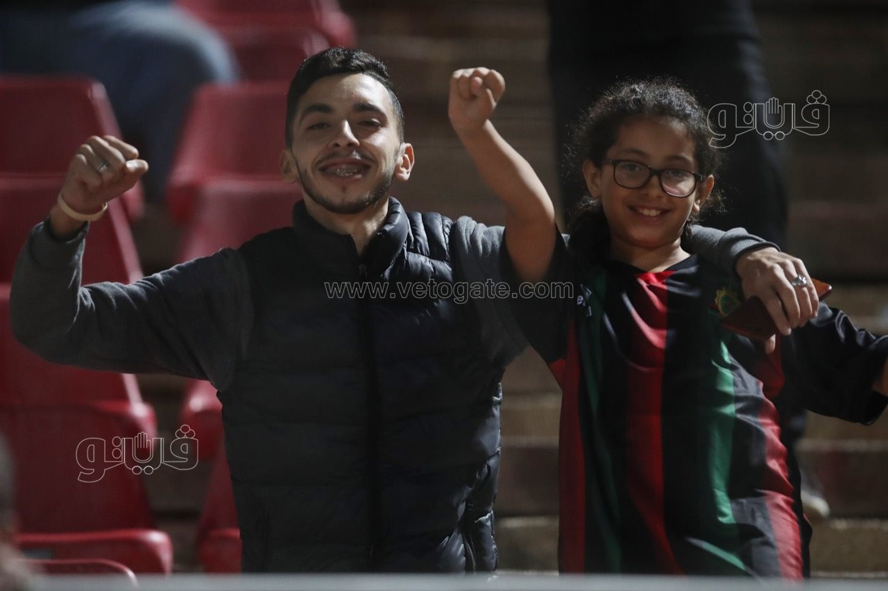 الجيش الملكي وديترمين جيرلز (1)