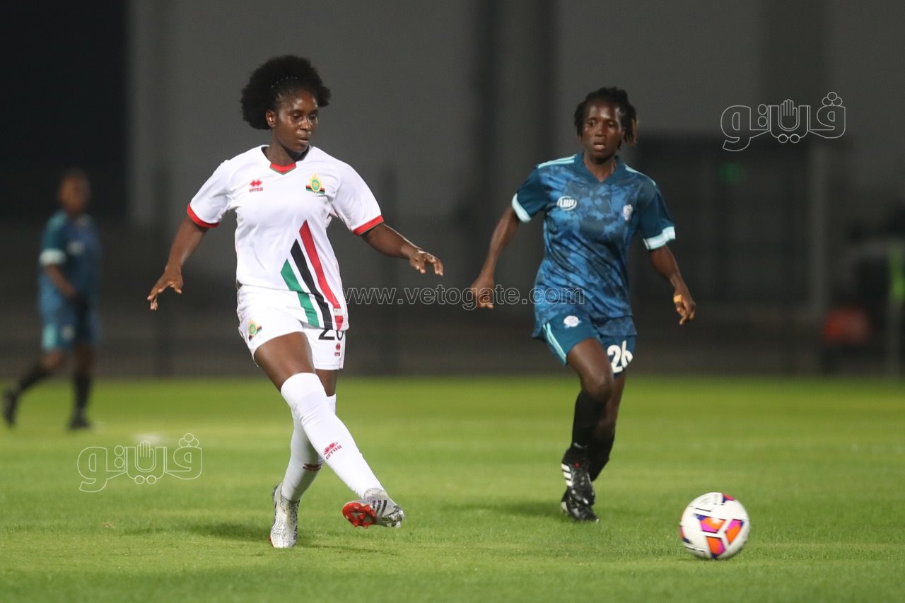 الجيش الملكي وديترمين جيرلز (13)