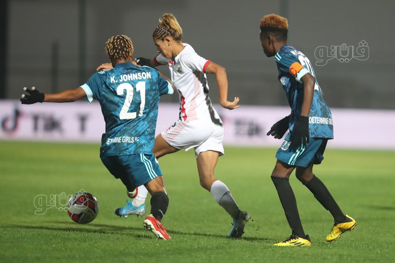 الجيش الملكي وديترمين جيرلز (16)