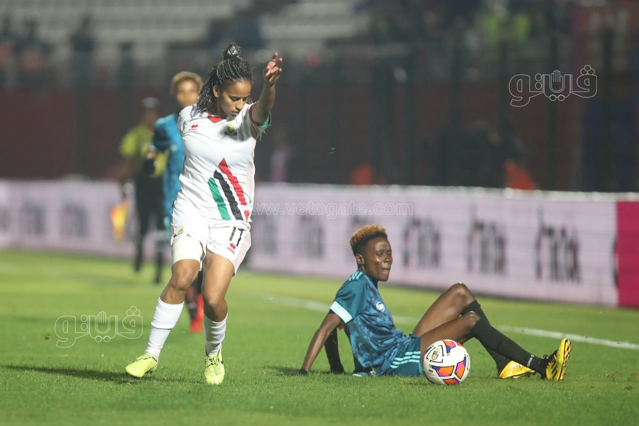 الجيش الملكي وديترمين جيرلز (22)