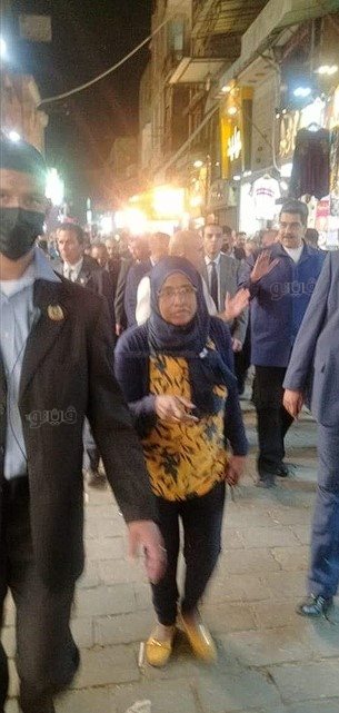  رئيس دولة فنزويلا يزور شارع المعز لدين الله الفاطمي (1)