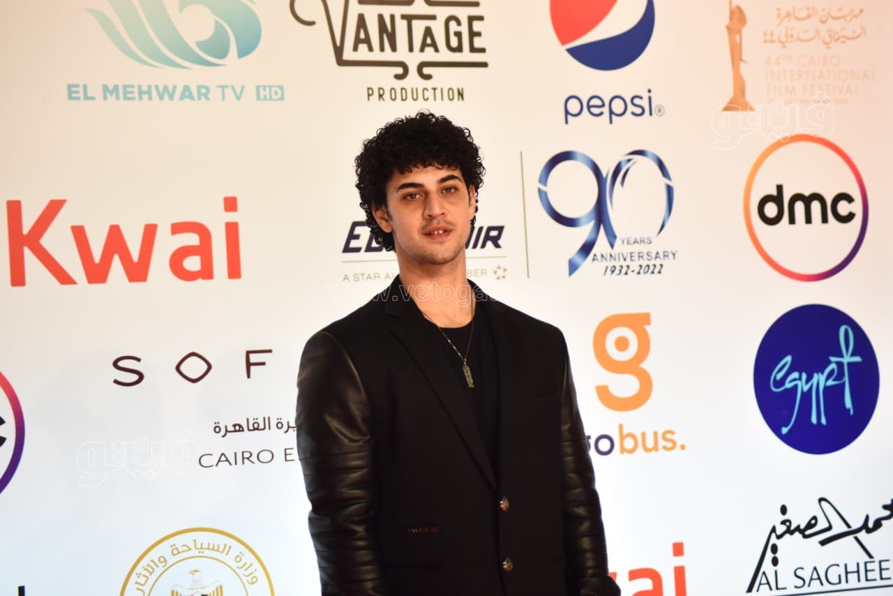 إطلالات شبابية تخطف الأنظار في ختام القاهرة السينمائي (16)