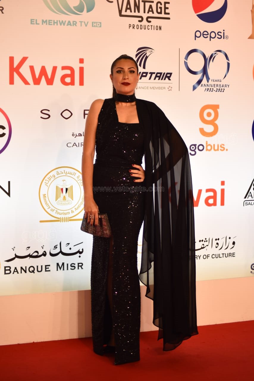 أبرز إطلالات نجمات الفن على ريد كاربت ختام القاهرة السينمائي (17)