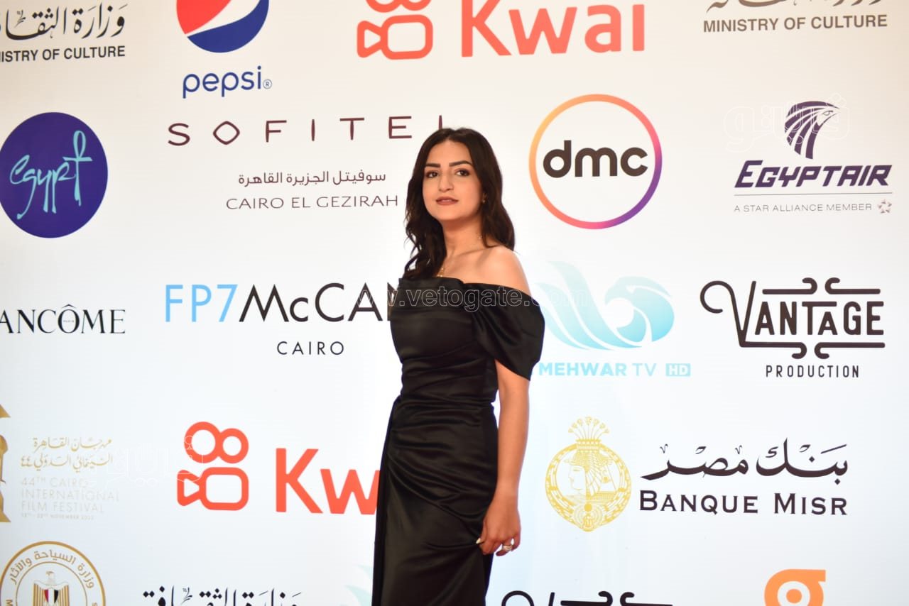 أبرز إطلالات نجمات الفن على ريد كاربت ختام القاهرة السينمائي (22)