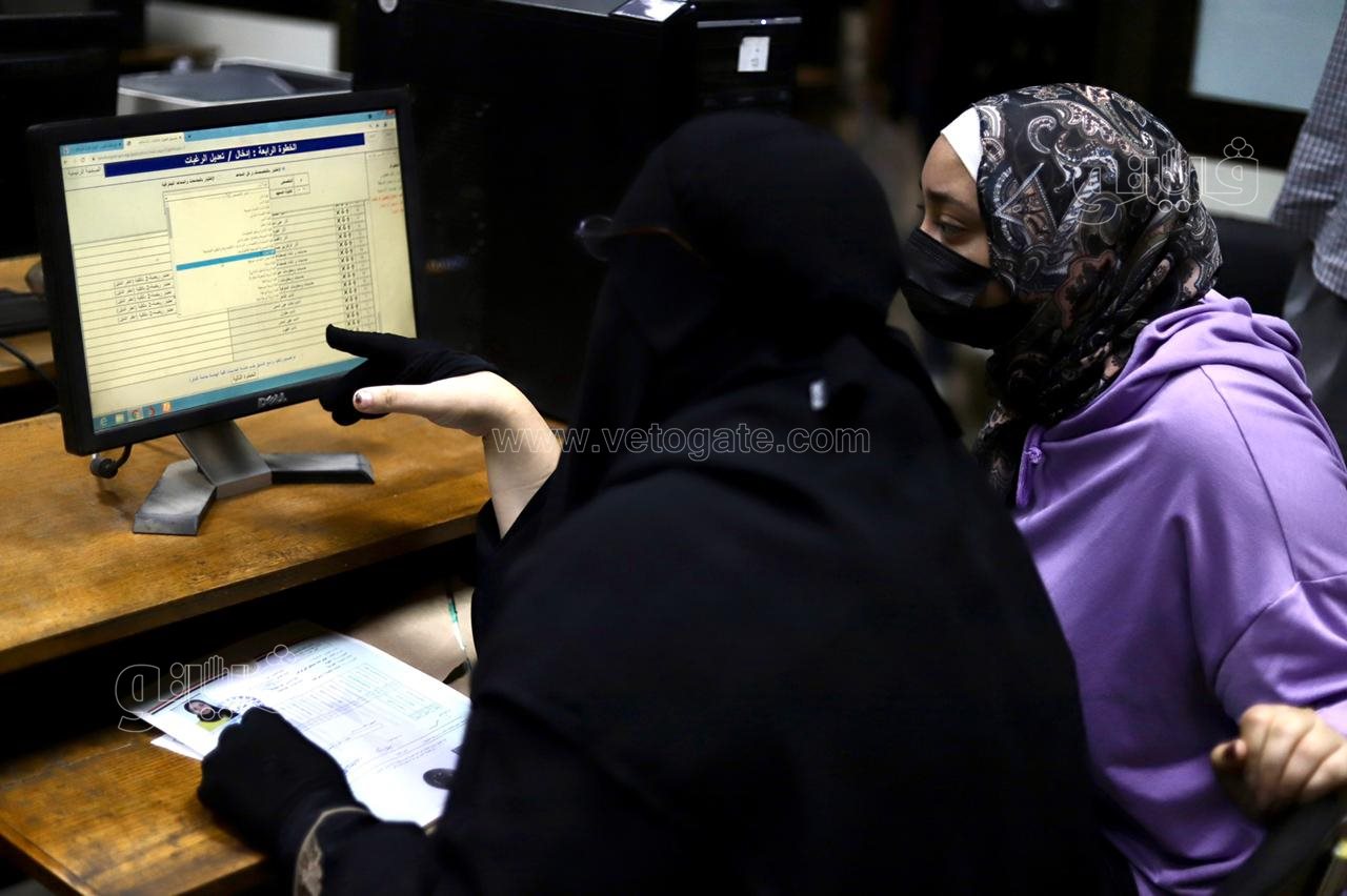 توافد طلاب الثانوية على معامل تنسيق جامعة القاهرة بأول أيام المرحلة الثانية (4)