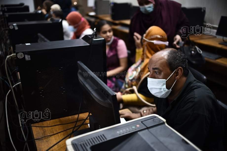 إقبال على معامل تنسيق جامعة القاهرة لتسجيل رغبات المرحلة الثانية (6)