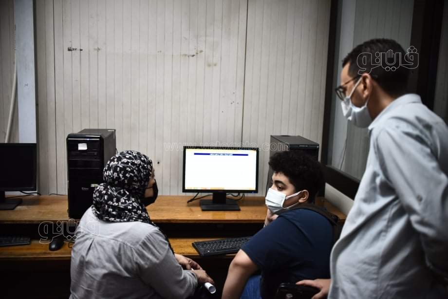 إقبال على معامل تنسيق جامعة القاهرة لتسجيل رغبات المرحلة الثانية (1)