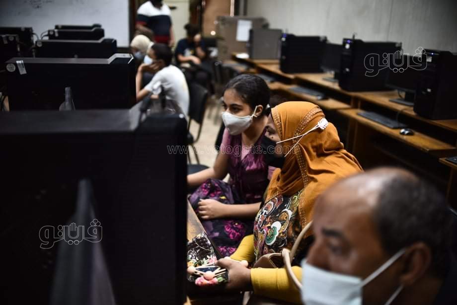 إقبال على معامل تنسيق جامعة القاهرة لتسجيل رغبات المرحلة الثانية (3)