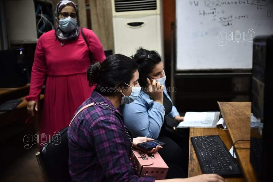 إقبال على معامل تنسيق جامعة القاهرة لتسجيل رغبات المرحلة الثانية (4)