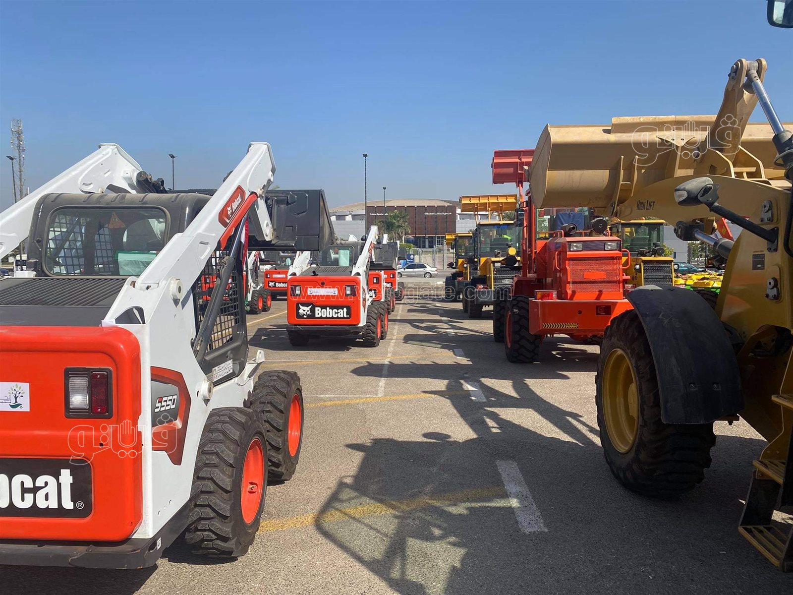 محافظة القاهرة تستعرض معدات النظافة الجديدة بالاستاد  (12)