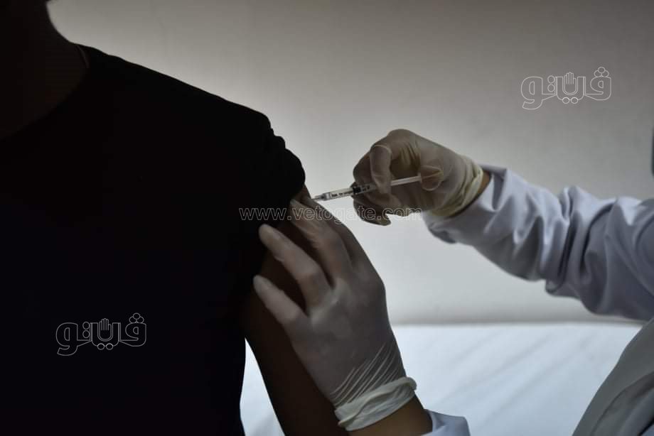 تطعيم طلاب جامعة القاهرة ضد فيروس كورونا (20)