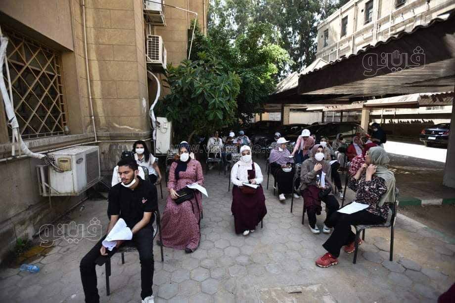 تطعيم طلاب جامعة القاهرة ضد فيروس كورونا (8)