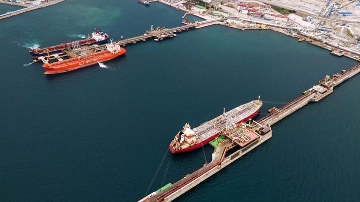 ناقلات النفط الروسي، فيتو