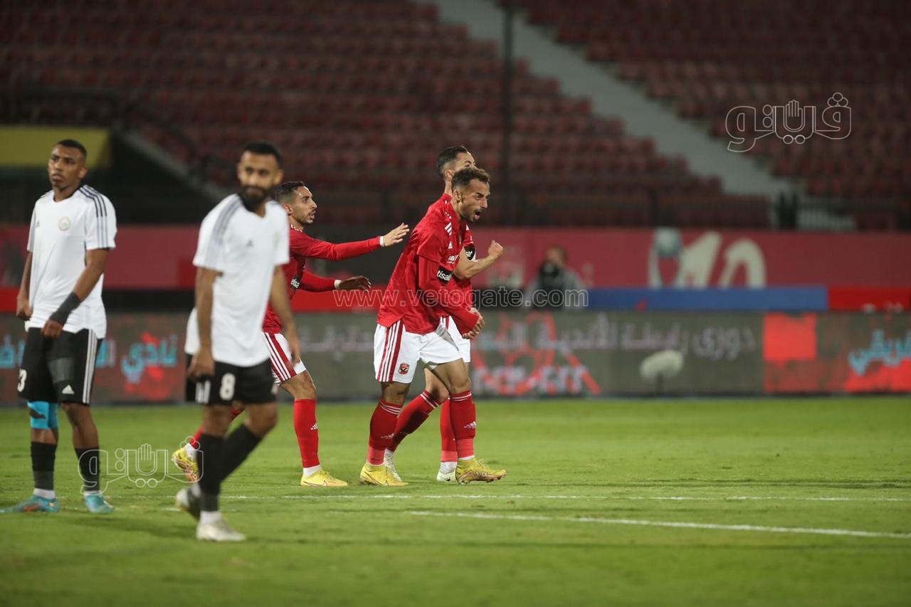 الهدف الأول والتعادل للأهلى (10)