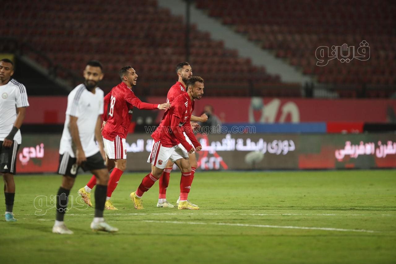 الهدف الأول والتعادل للأهلى (11)