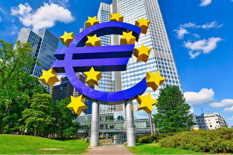 نص بيان البنك المركزي الأوروبي بعد رفع الفائدة