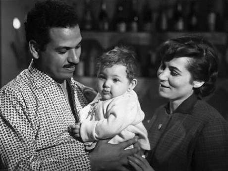 المخرج حسن الصيفي وزهرة العلا وابنتهما منال/ فيتو